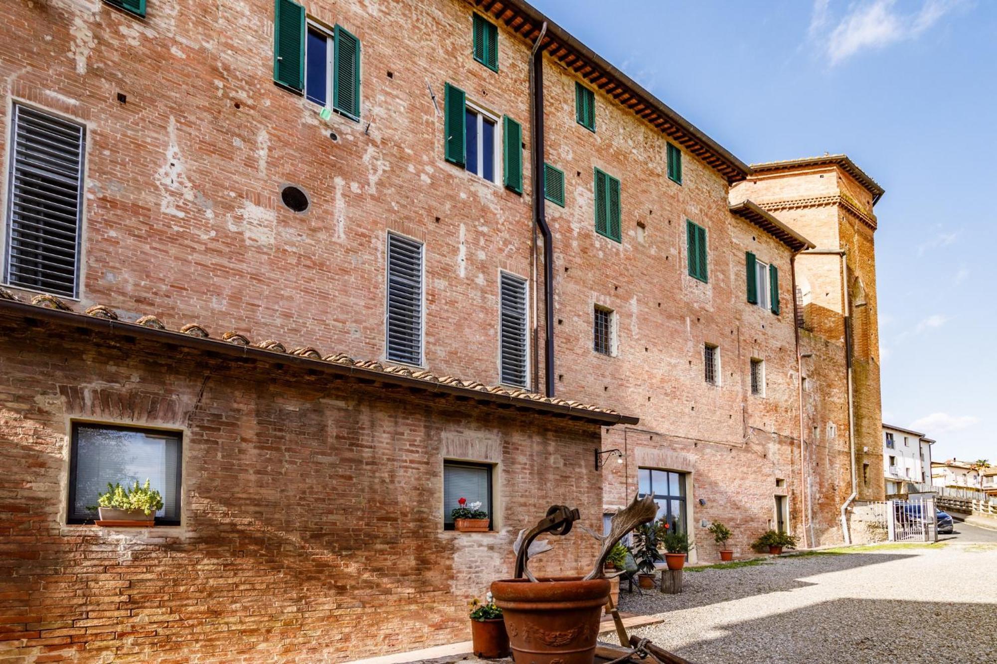 Porta Romana Elegant Apartments With Private Parking! Сиена Екстериор снимка