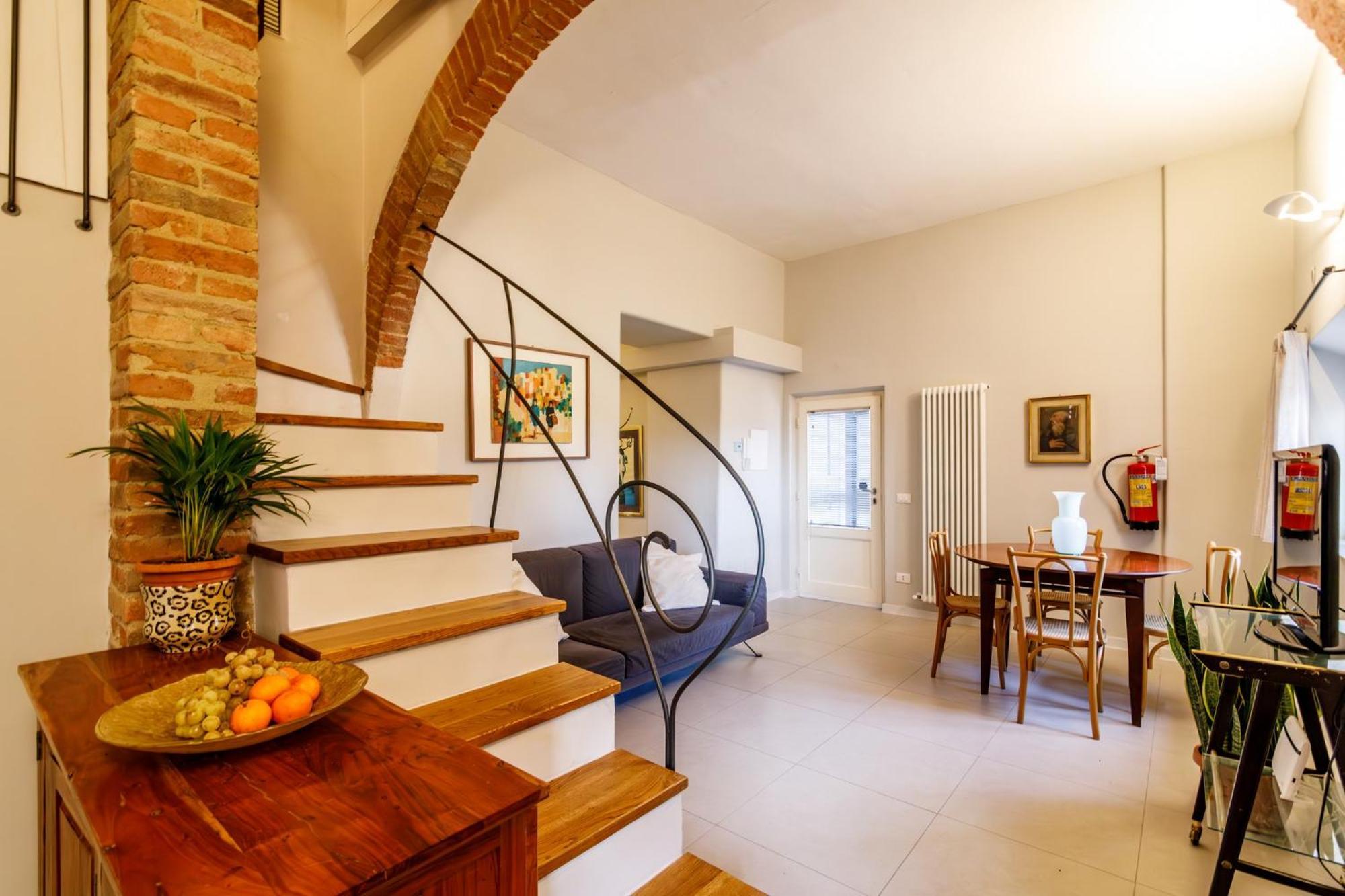 Porta Romana Elegant Apartments With Private Parking! Сиена Екстериор снимка