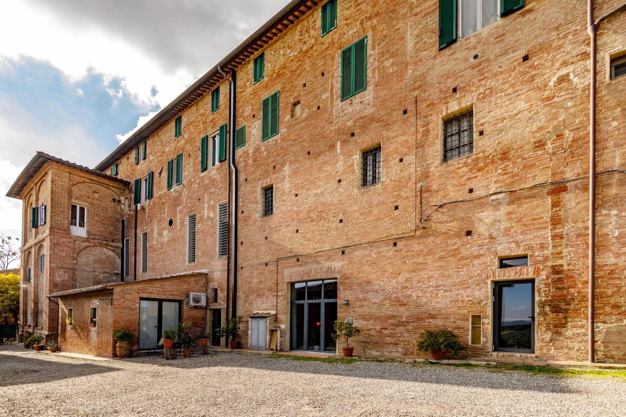 Porta Romana Elegant Apartments With Private Parking! Сиена Екстериор снимка