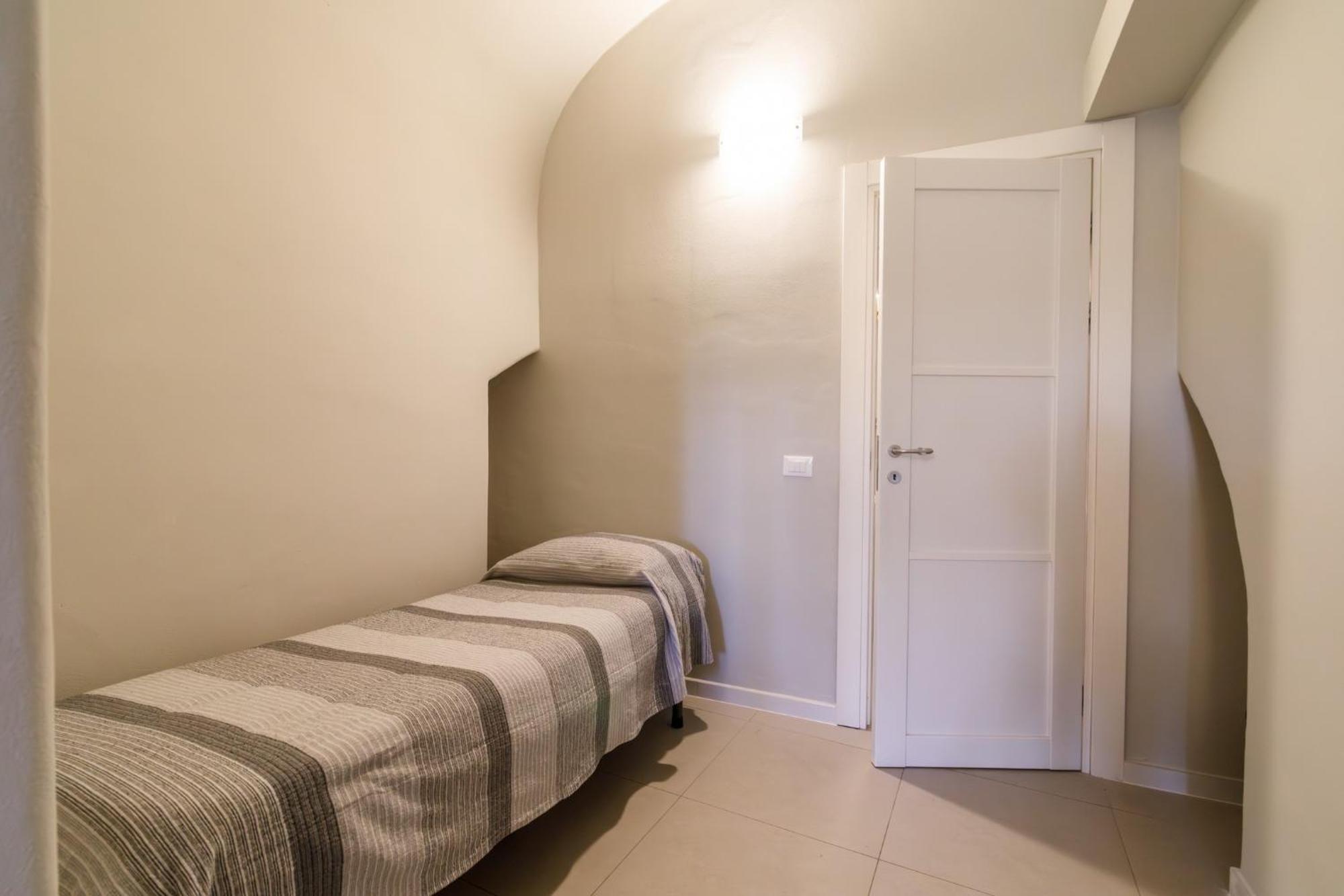 Porta Romana Elegant Apartments With Private Parking! Сиена Екстериор снимка
